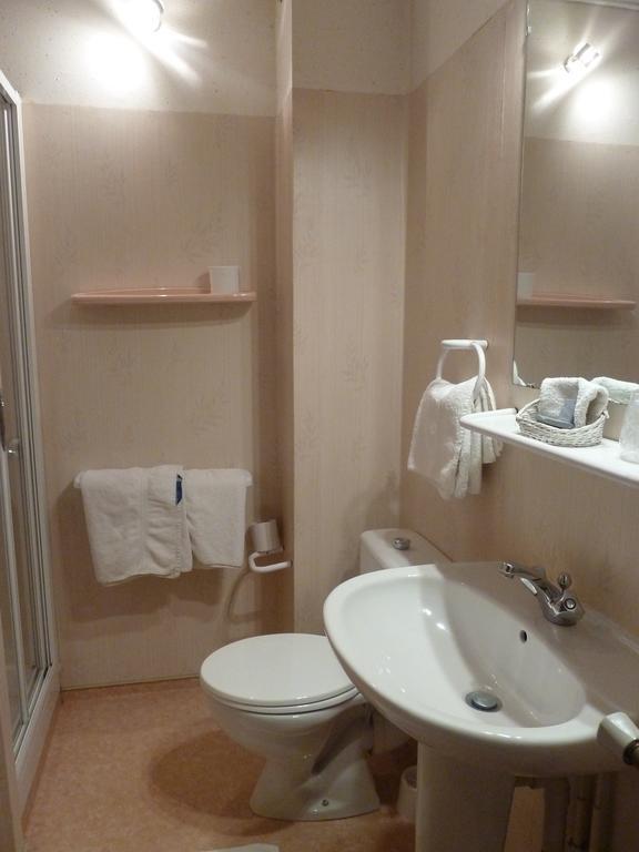 Hotel De France Objat Bagian luar foto