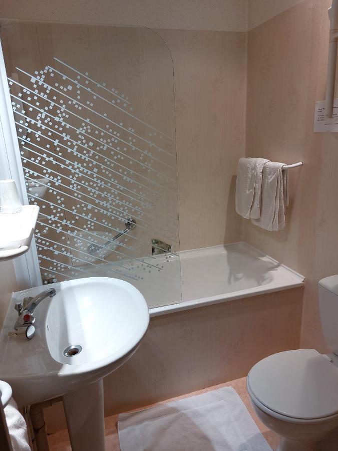 Hotel De France Objat Bagian luar foto